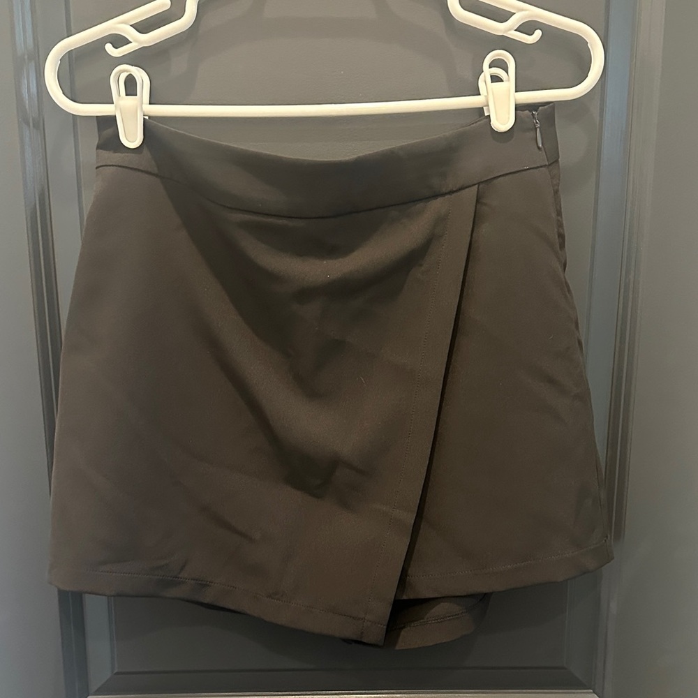 Sincerely Jules Black Skort